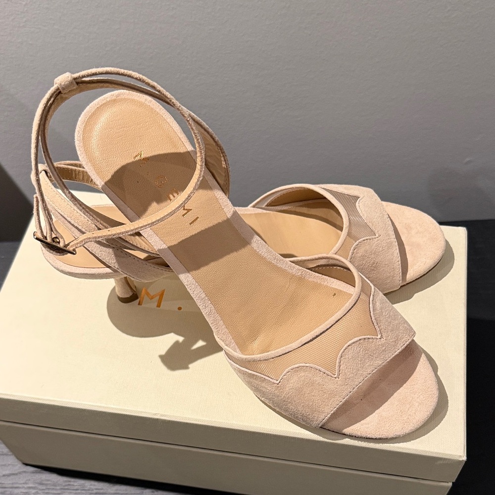 M. Gemi BNWT Suede ankle strap heel - Picture 5 of 6